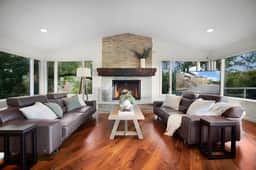 Wine Country Estate: Pool, Spa & Vineyard Views