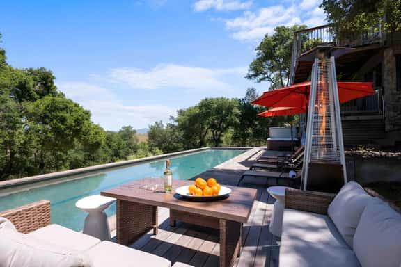 Wine Country Estate: Pool, Spa & Vineyard Views - Image 1
