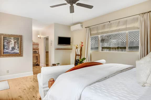 Couples Wine Country Oasis